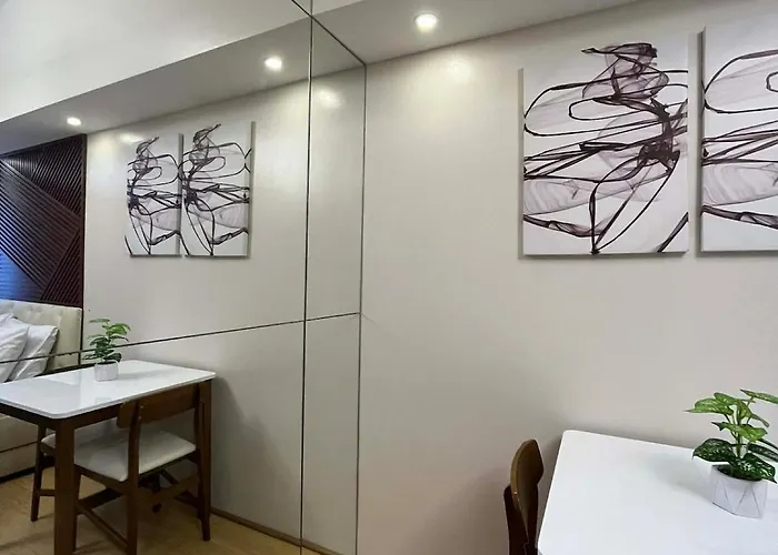 Apartment Honeys Cosy Modern Unit Near Lahug It Park With Pool,sauna And Gym *