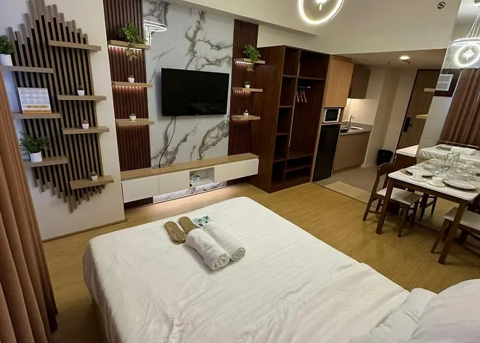 Honeys Cosy Modern Unit Near Lahug It Park With Pool,sauna And Gym