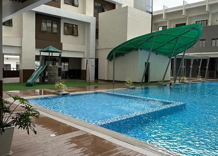Honeys Cosy Modern Unit Near Lahug It Park With Pool,sauna And Gym Cebu