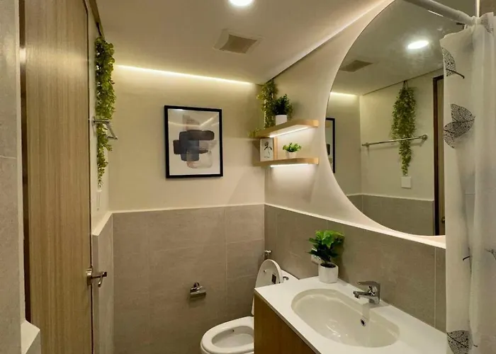 Honeys Cosy Modern Unit Near Lahug It Park With Pool,sauna And Gym Apartment Cebu