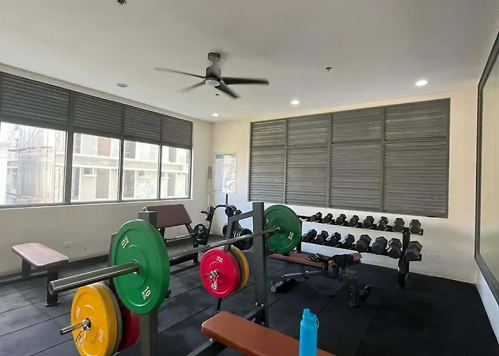 Honeys Cosy Modern Unit Near Lahug It Park With Pool,sauna And Gym * Cebu